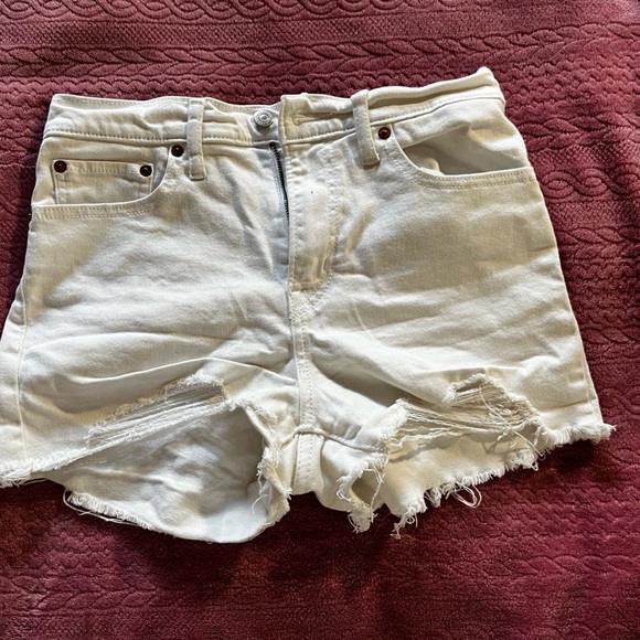 Levi’s High Waisted White Woman’s Jean Shorts - Picture 4 of 8